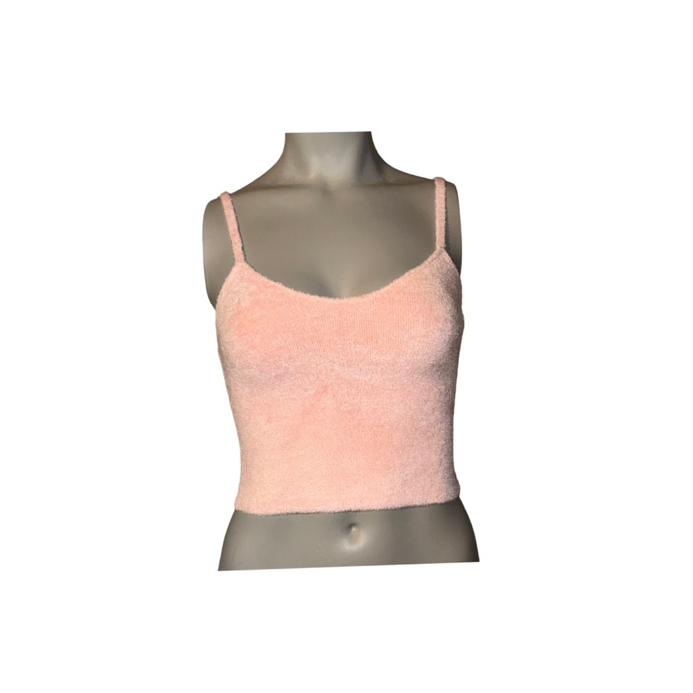 alice + olivia rhea fuzzy cropped tank in english rose